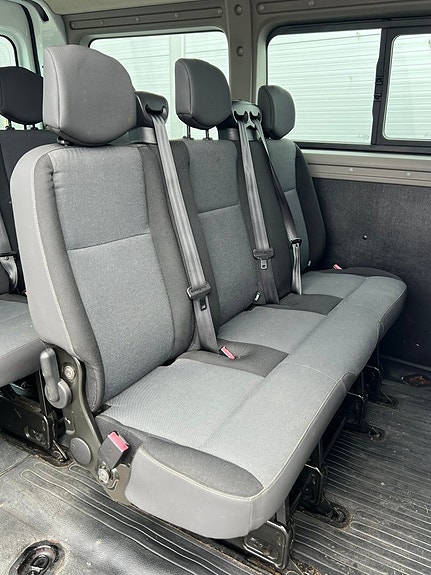 Nissan NV400 22 of 23