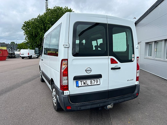 Nissan NV400 6 of 23