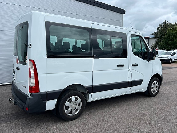 Nissan NV400 16 of 23