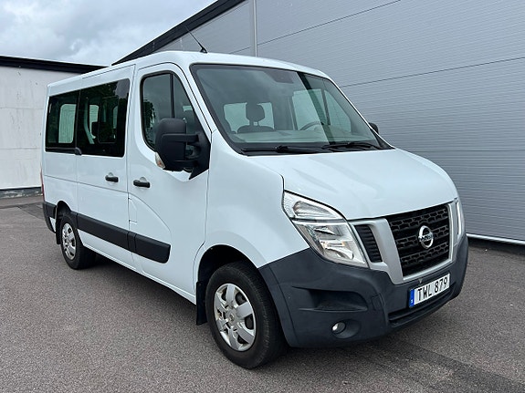 Nissan NV400 19 of 23