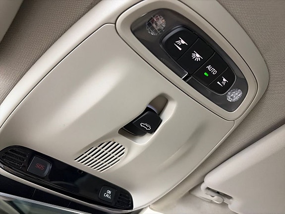 Volvo V40 14 of 26