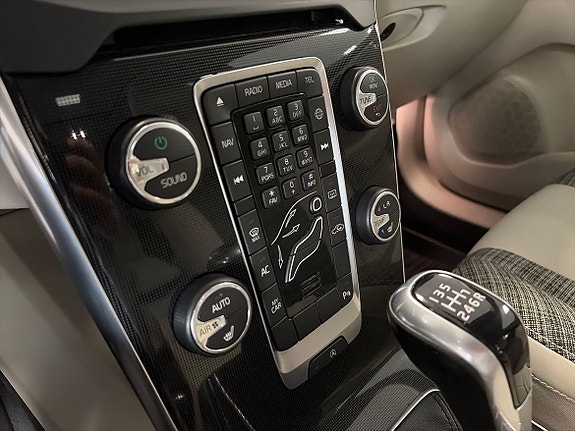Volvo V40 16 of 26