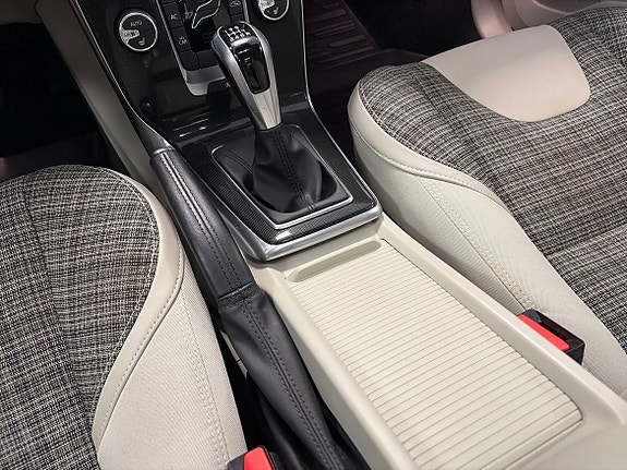 Volvo V40 15 of 26