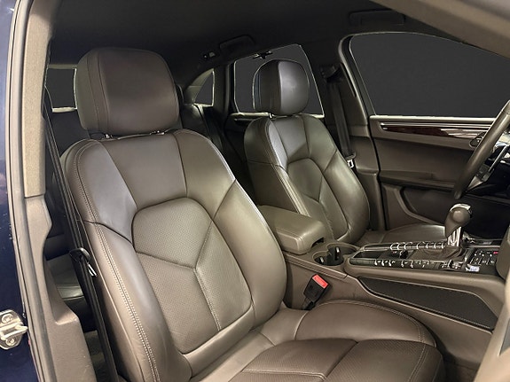 Porsche Macan S 12 of 17