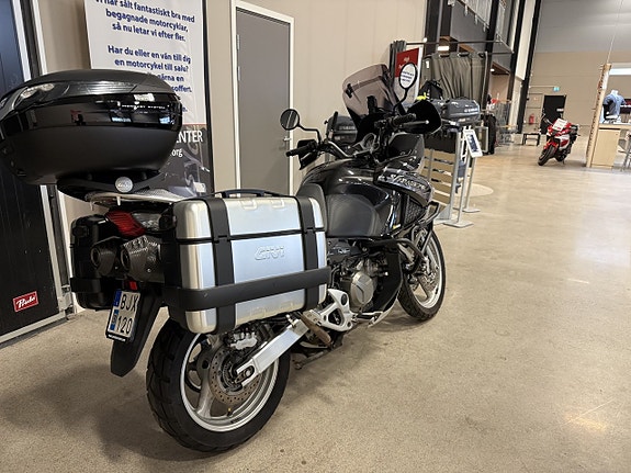 Honda XL1000VA Varadero 1000, fint utrustad 2 of 8