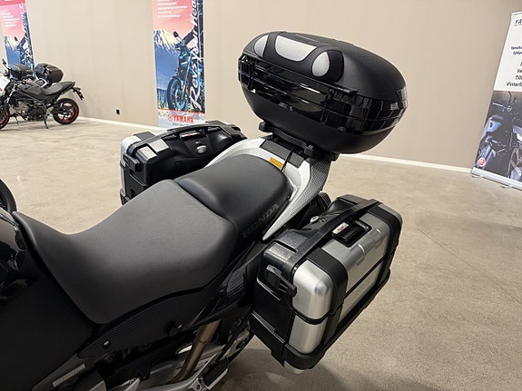 Honda XL1000VA Varadero 1000, fint utrustad 3 of 8