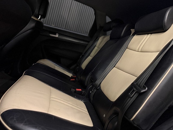 Kia Sorento 14 of 27
