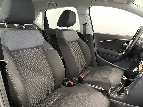 Volkswagen Polo 13 of 18