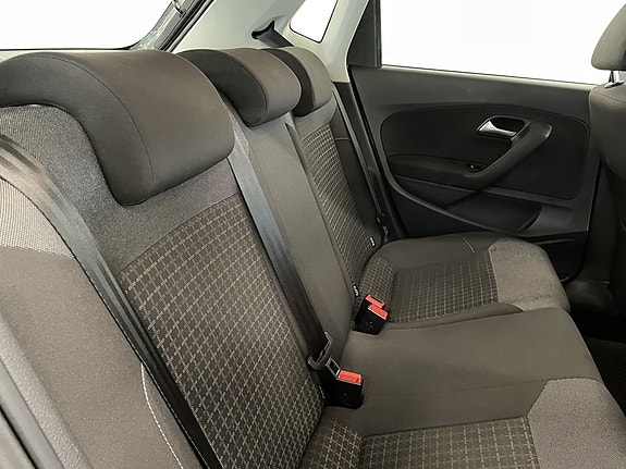 Volkswagen Polo 9 of 18