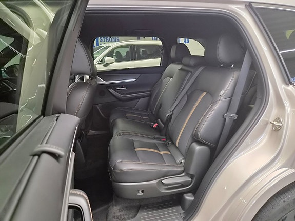 Mazda CX-80 10 of 14