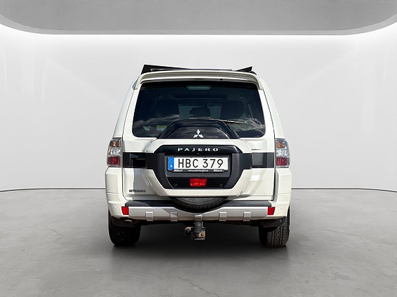 Mitsubishi Pajero 26 of 30