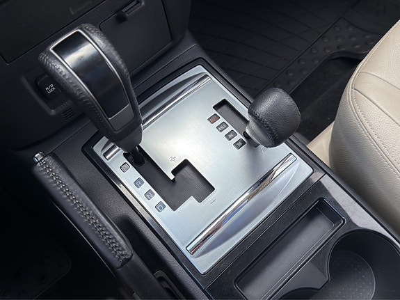 Mitsubishi Pajero 22 of 30