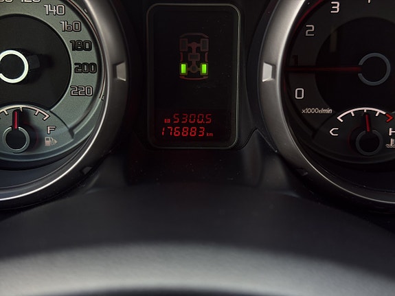 Mitsubishi Pajero 15 of 30