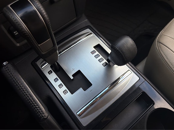 Mitsubishi Pajero 23 of 30