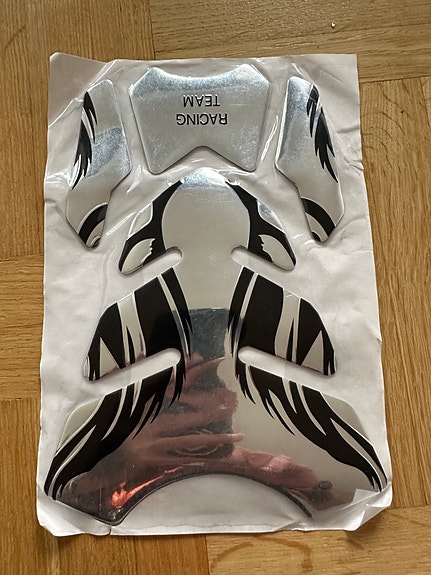 Product image 1 of 2