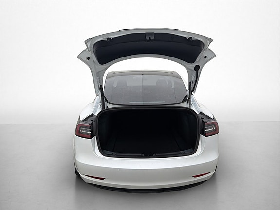 Tesla Model 3 30 of 30