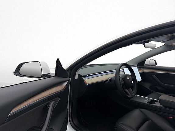 Tesla Model 3 10 of 30