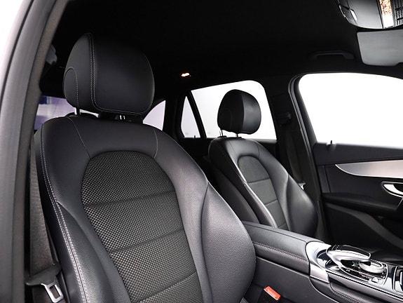 Mercedes-Benz GLC220 d 28 of 30