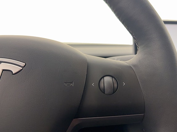Tesla Model 3 16 of 30