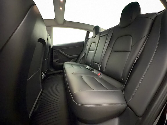 Tesla Model 3 29 of 30