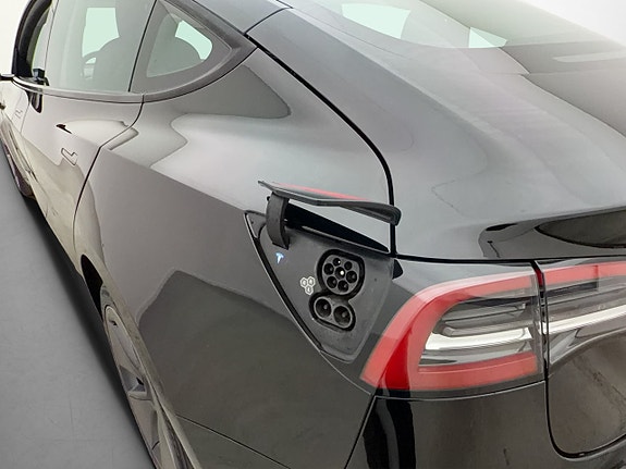 Tesla Model 3 25 of 30