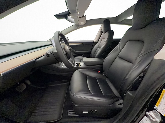 Tesla Model 3 12 of 30
