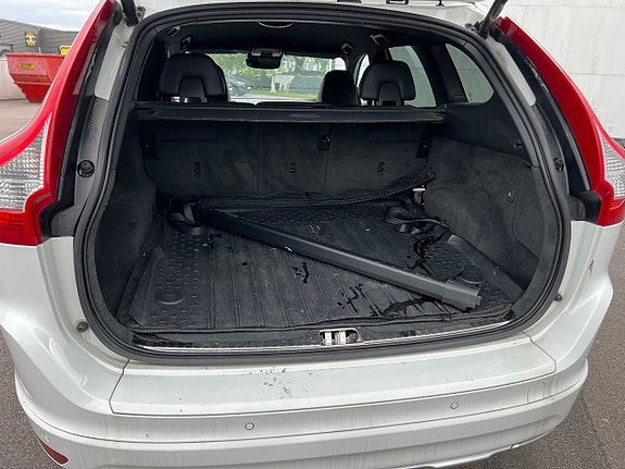 Volvo XC60 9 of 22