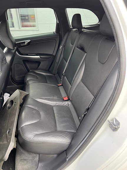 Volvo XC60 10 of 22