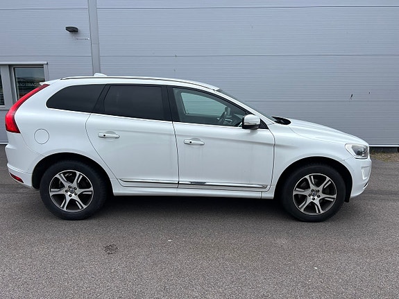 Volvo XC60 19 of 22