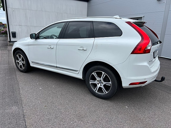 Volvo XC60 4 of 22