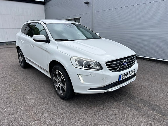 Volvo XC60 16 of 22