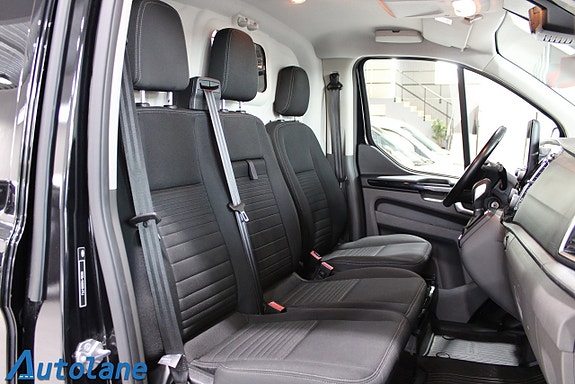 Ford Transit Custom 19 of 27