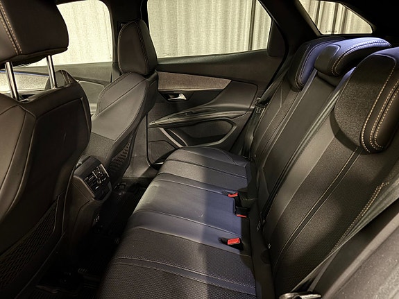 Peugeot 3008 6 of 17