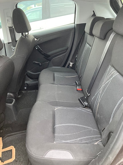 Peugeot 208 8 of 8
