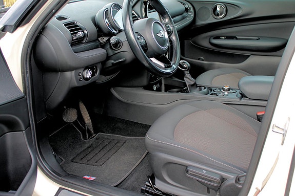 MINI Clubman Cooper 28 of 30