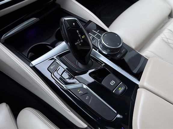 BMW 540i 27 of 30