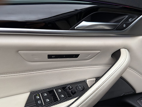 BMW 540i 10 of 30