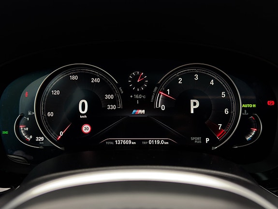 BMW 540i 17 of 30