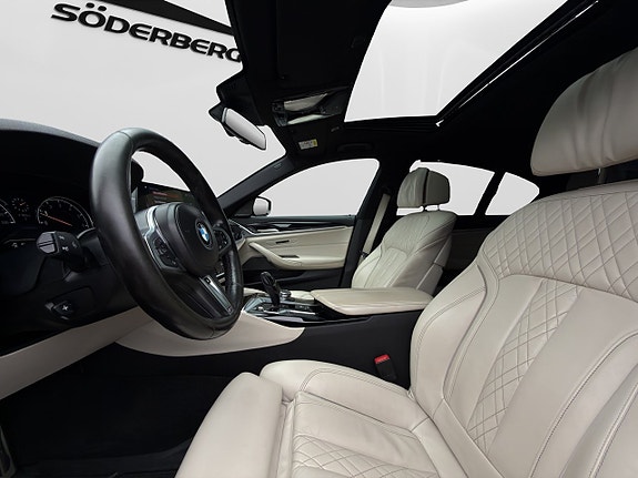 BMW 540i 12 of 30
