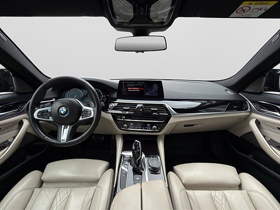 BMW 540i 14 of 30