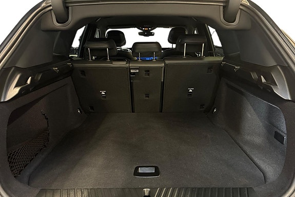 BMW iX3 10 of 19