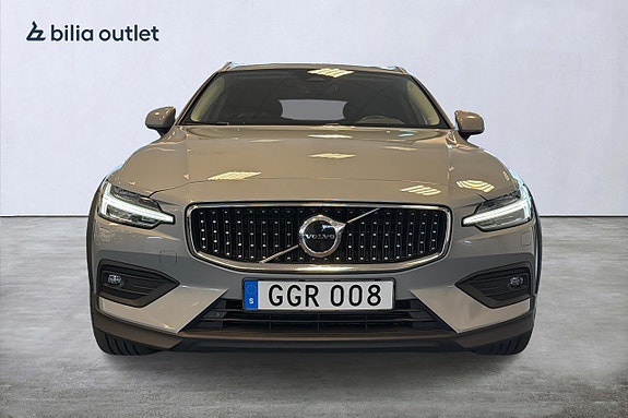 Volvo V60 Cross Country 9 of 30
