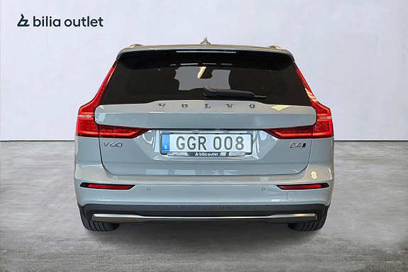 Volvo V60 Cross Country 5 of 30