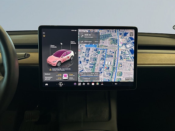 Tesla Model Y 9 of 19