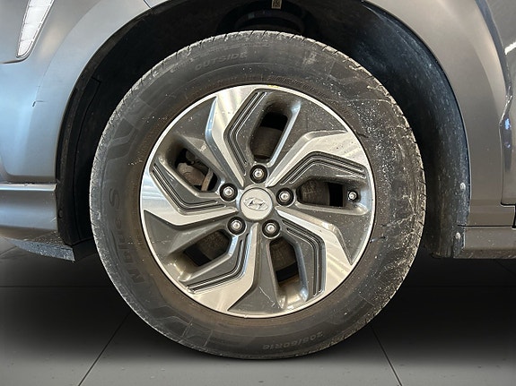 Hyundai Kona 12 of 15