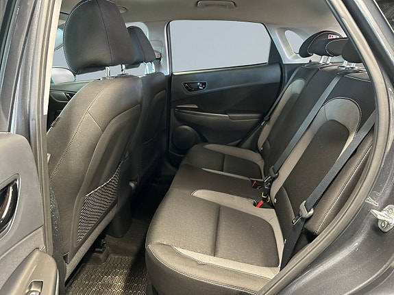 Hyundai Kona 11 of 15