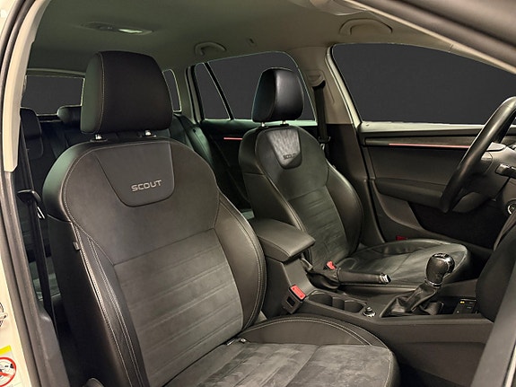Skoda Octavia Scout 13 of 22