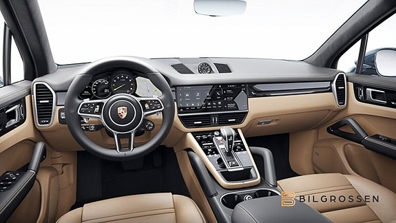 Porsche Cayenne 3 of 3