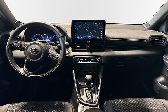Toyota Yaris 8 of 14