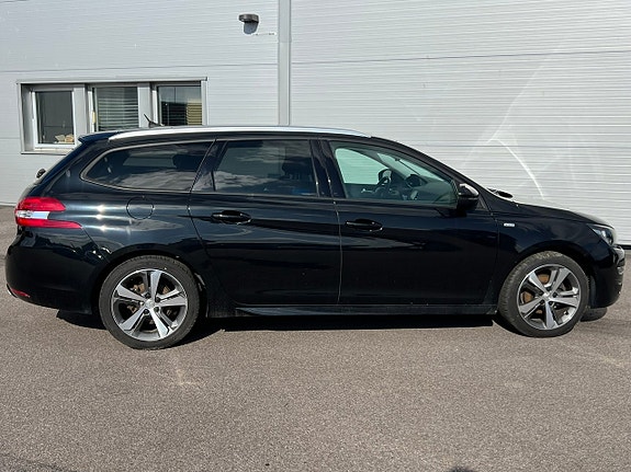 Peugeot 308 SW 20 of 25